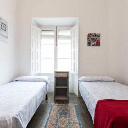 Apartamentos Rg Arenal Seville Bilik gambar
