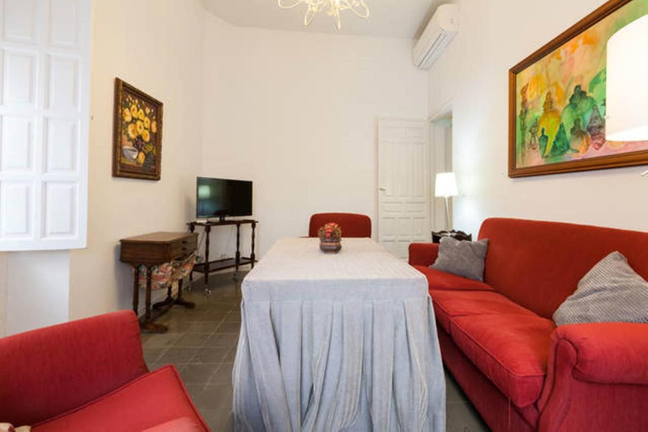 Apartamentos Rg Arenal Seville Bilik gambar