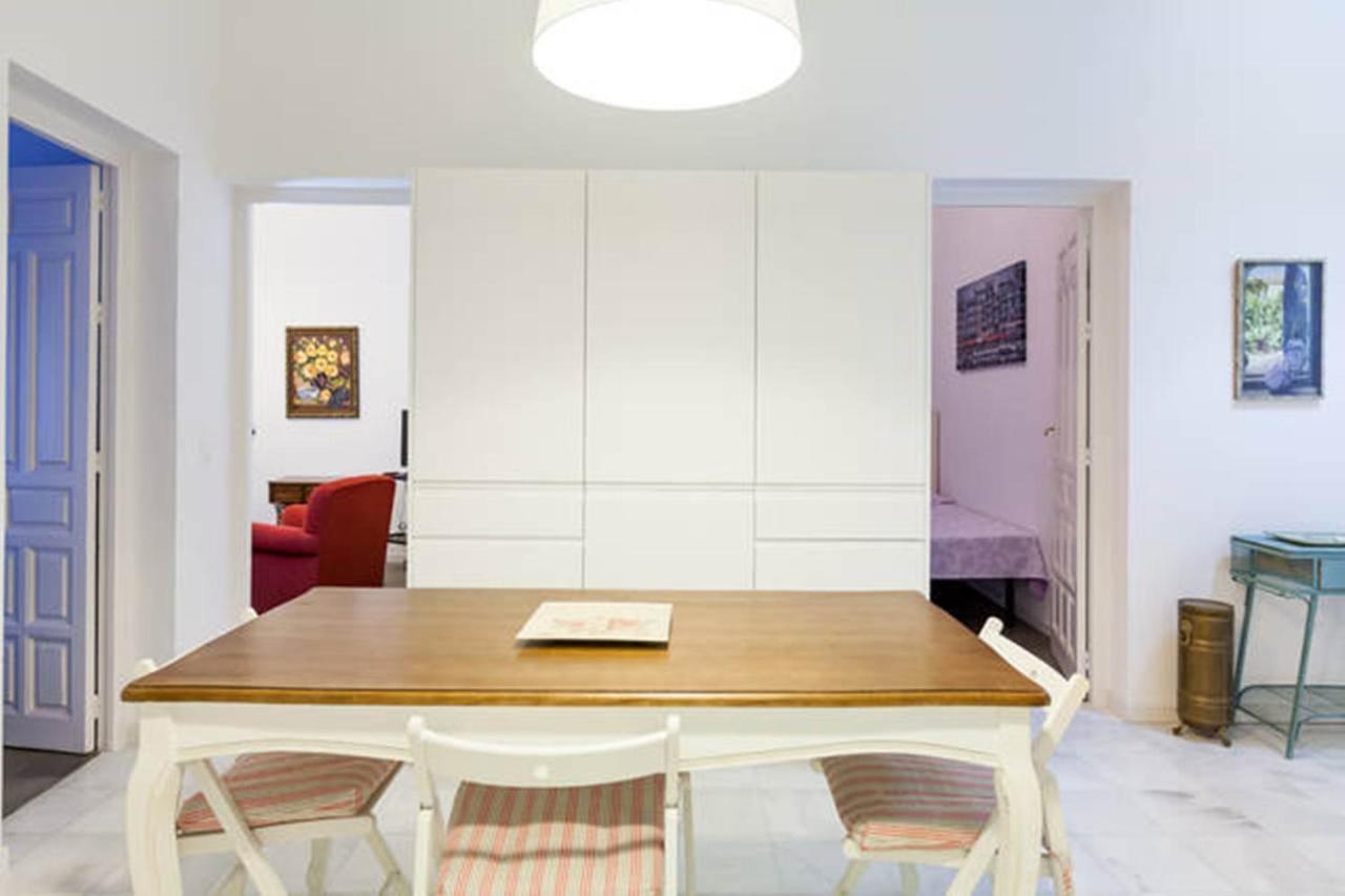 Apartamentos Rg Arenal Seville Bilik gambar